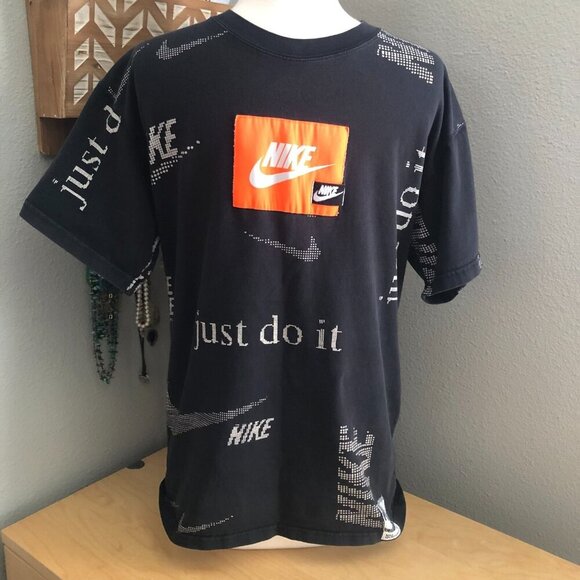 Nike Sportswear Logo T-Shirt - Just Do It Black Neon CW0377-010 - Picture 2 of 9